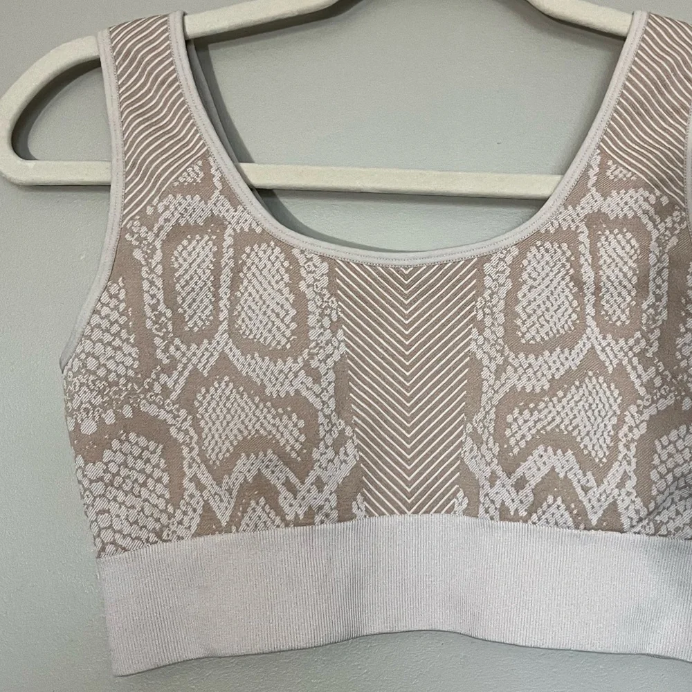 NEW Yoga Set- Matching Bra and Leggings - Picture 9 of 12